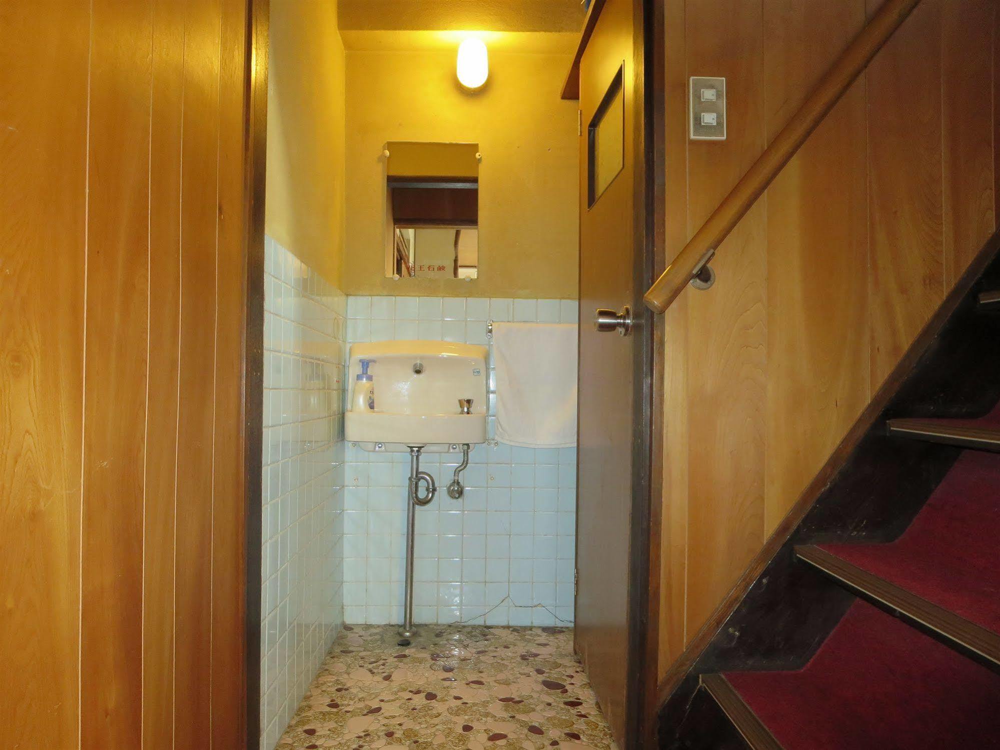 Onomichi Guesthouse Fuji Hostel Exterior photo
